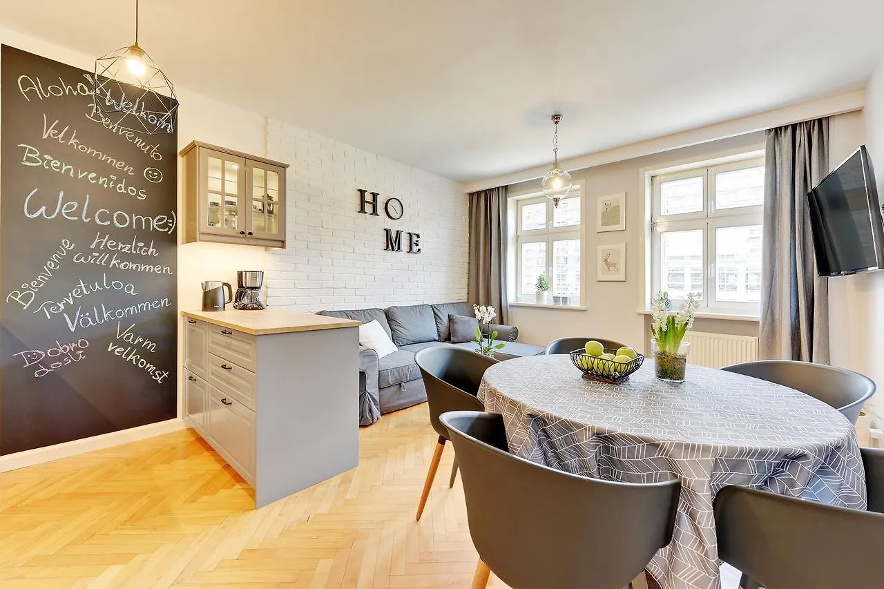 Motlawa Apartment - The Best Location Gdansk 0*,  Poland